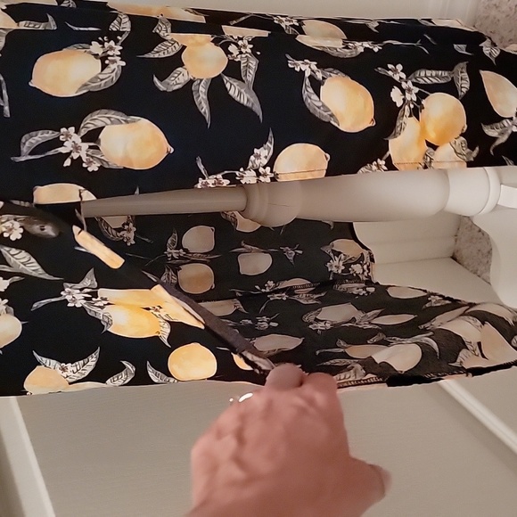 H&M Divided Size 6 Midi Black with Lemons Skirt, Side Slit and Buttons, EUC - Picture 5 of 14